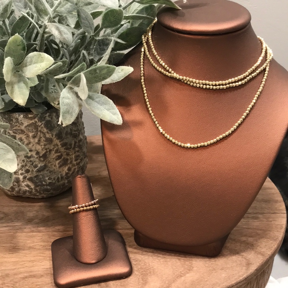 2 Rings & matching necklace